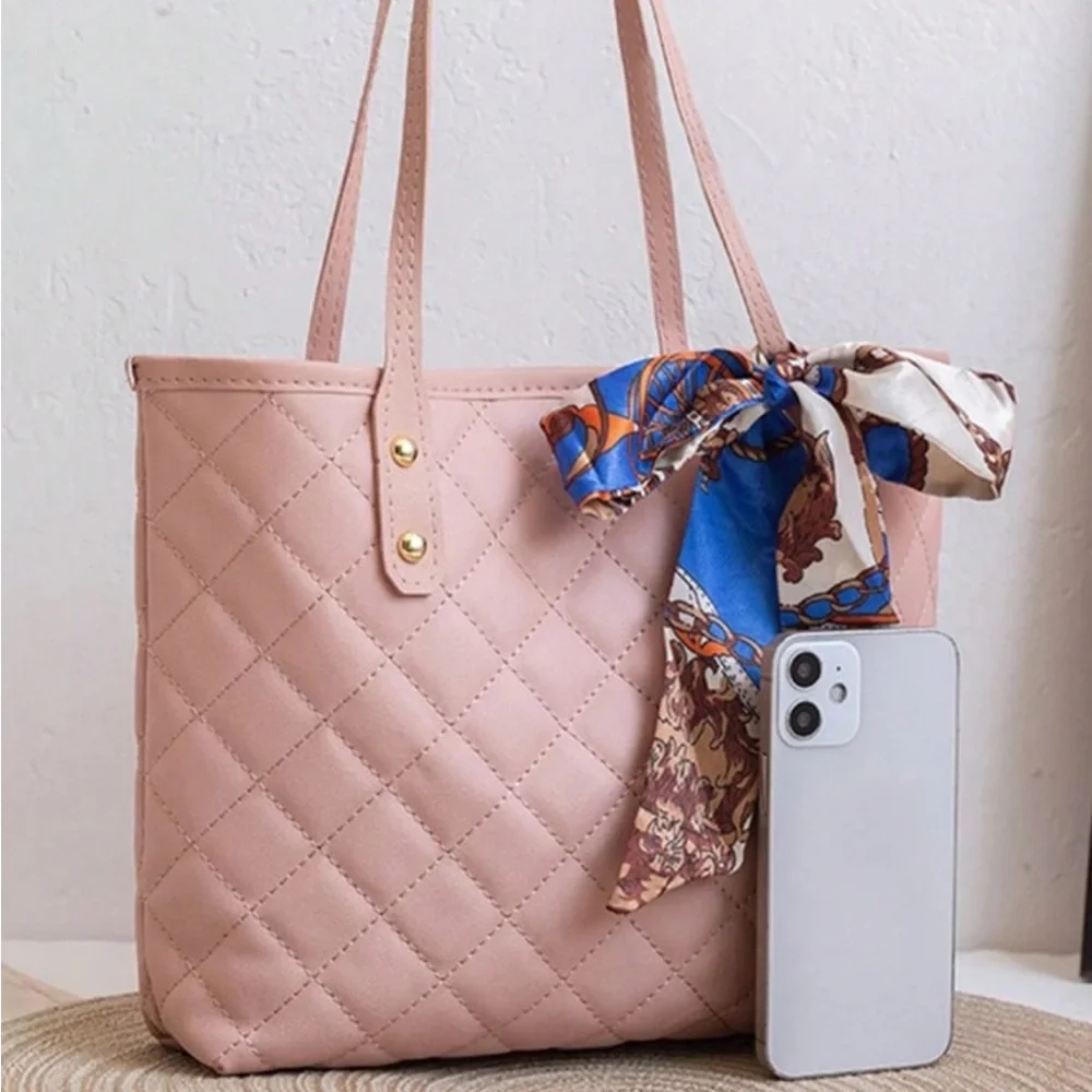 ⚠️Clearance Pink Quilted Shoulder Tote Bag - Picture 1 of 6